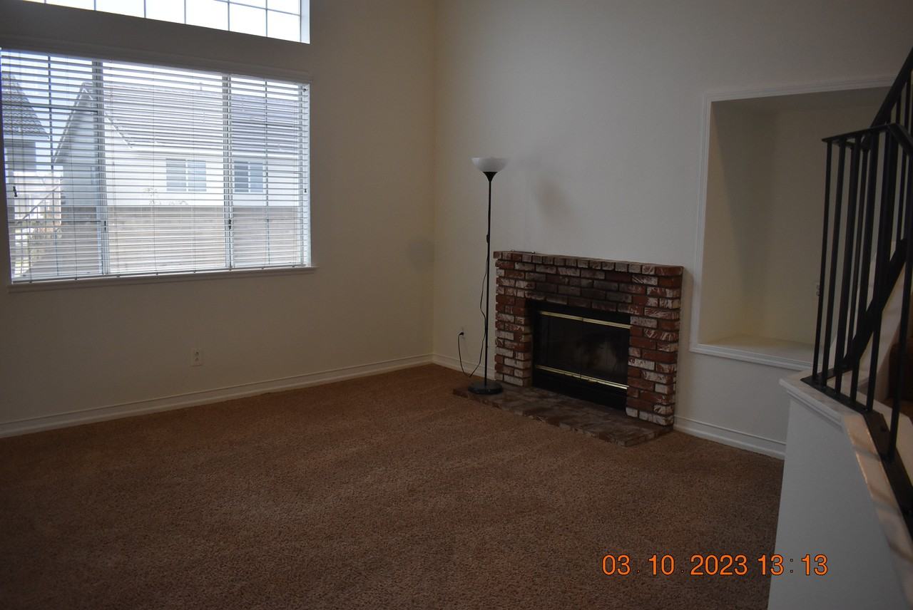 15029 Fox Ridge Dr - Photo 3 of 24