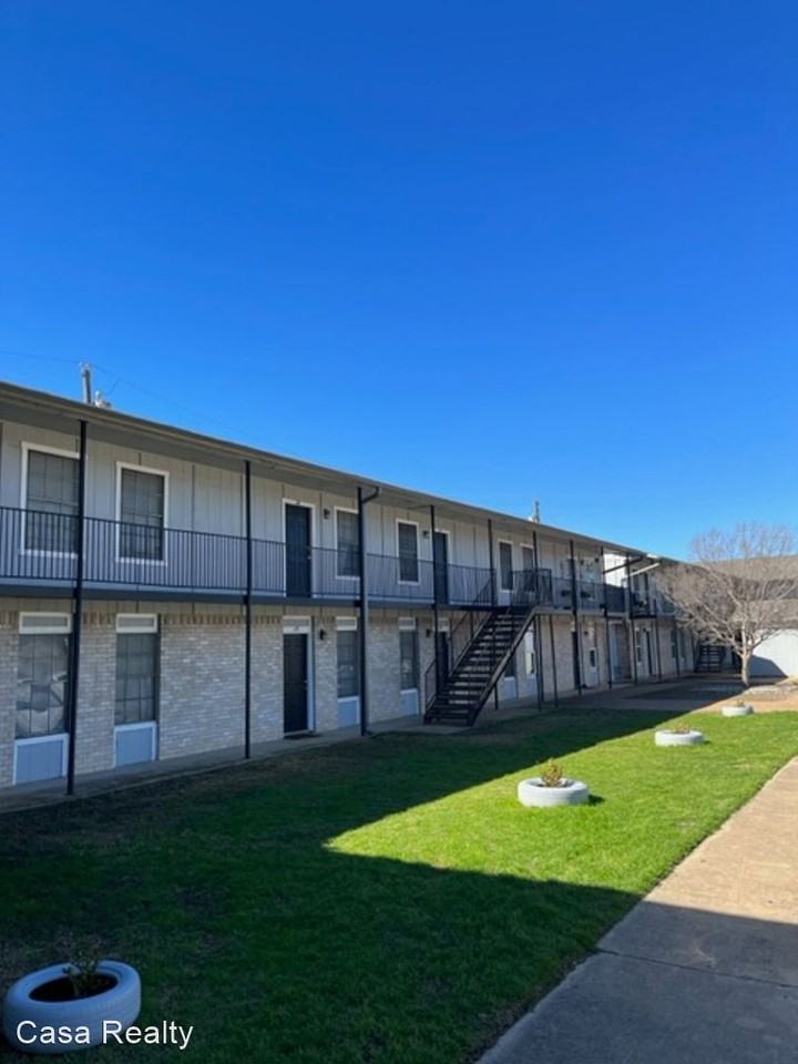 1409 Bundrant Drive - Photo 3 of 12