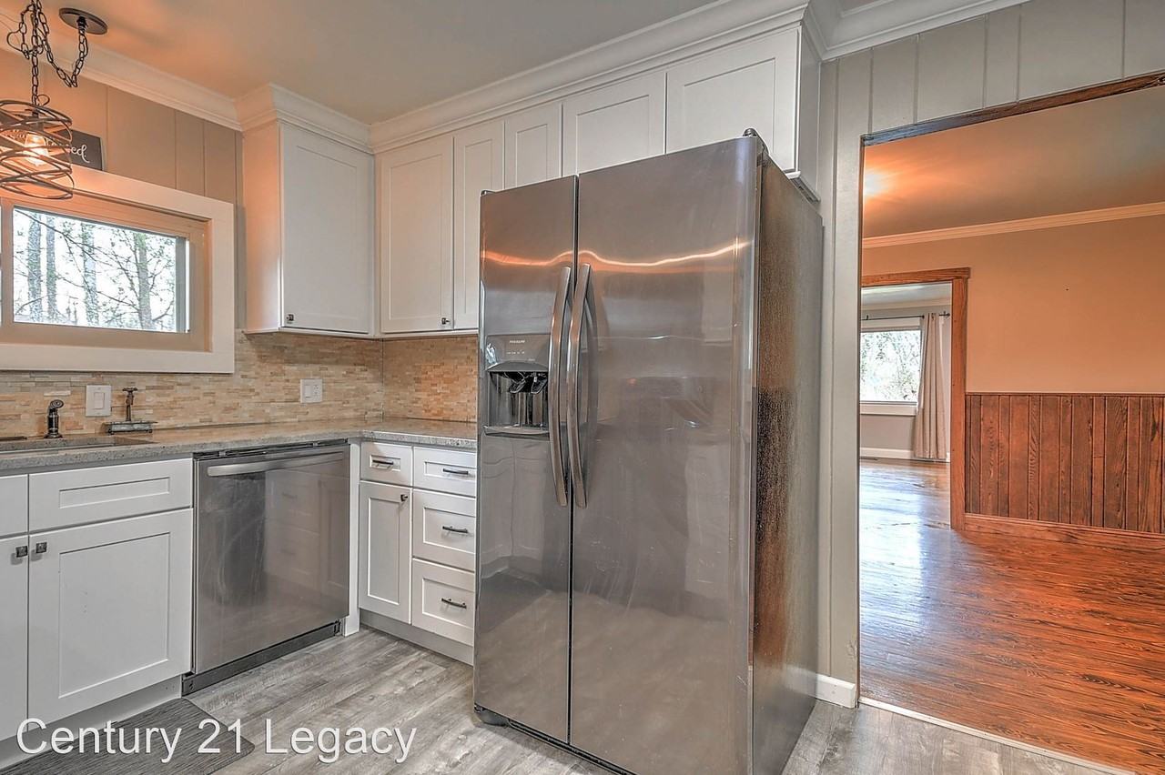 1758 Holston Dr - Photo 3 of 29