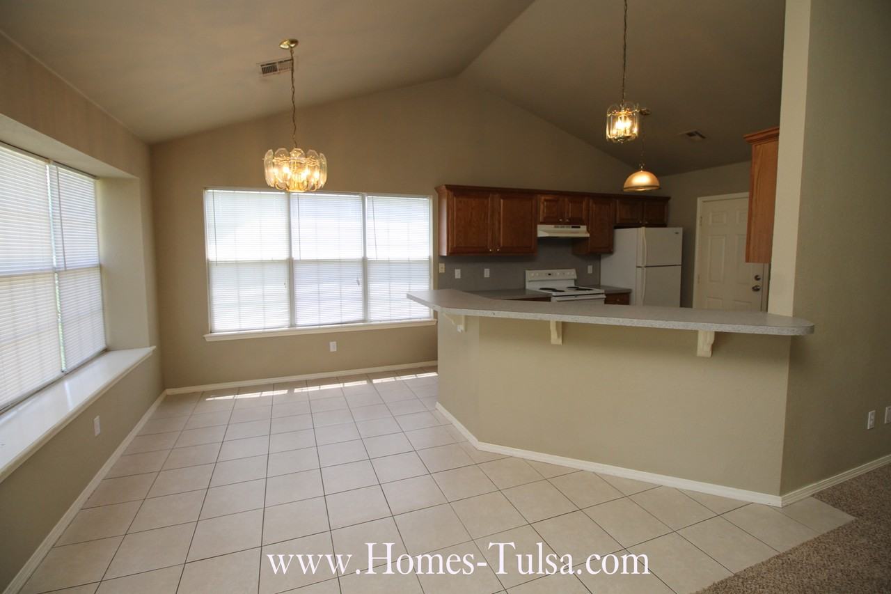 15095 E 530 Rd - Photo 3 of 13