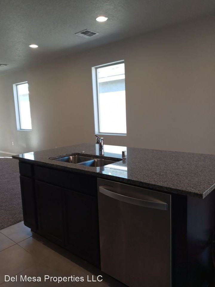 6484 Gannett Dr Ne - Photo 2 of 15