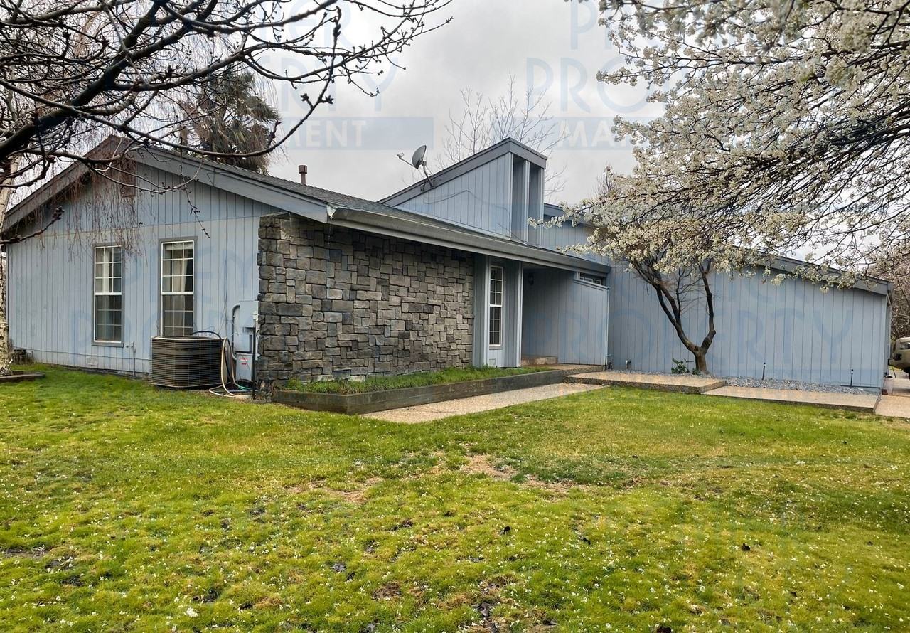 10225 Alberton Ave - Photo 2 of 30