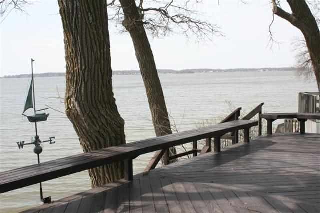 1313 N Shore Dr - Photo 3 of 14