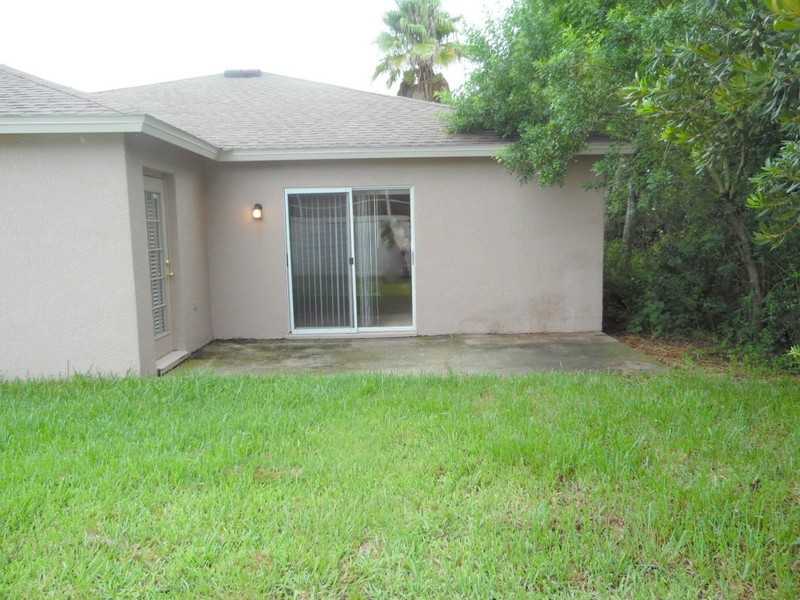 4721 Roundview Ct - Photo 3 of 19