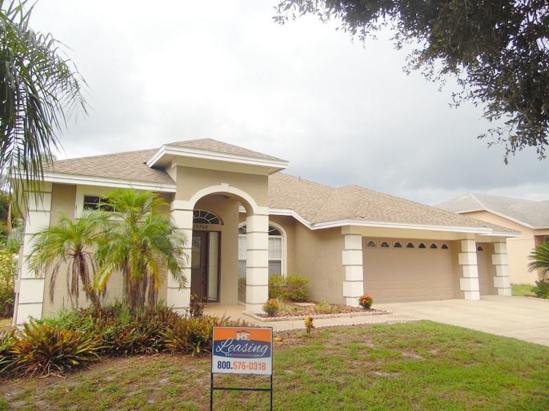 19708 Wyndmill Cir - Photo 2 of 17