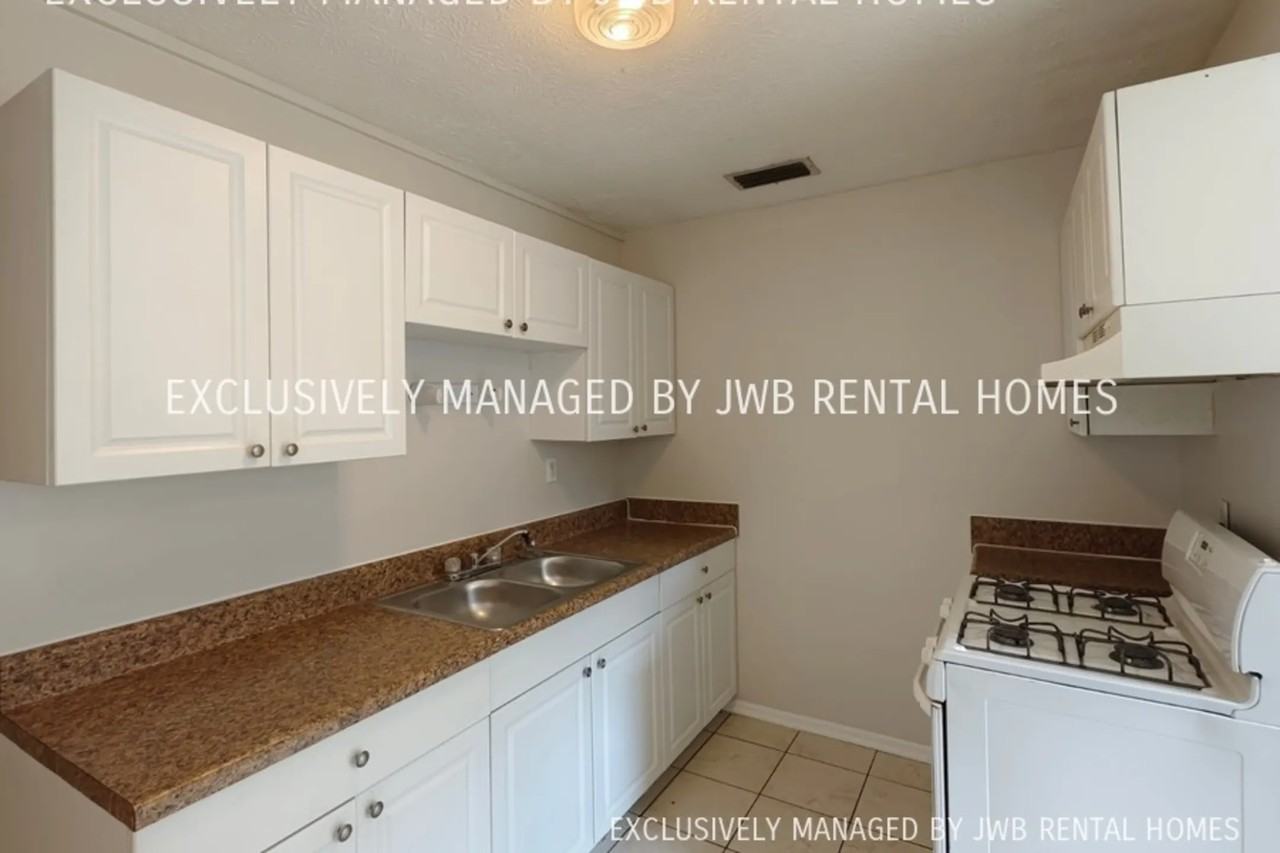2336 Betsy Dr - Photo 3 of 6