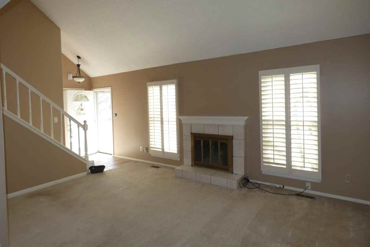 6210 Nw 82nd Ter - Photo 2 of 13