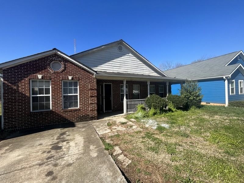 2733 Celia Ave - Photo 3 of 20