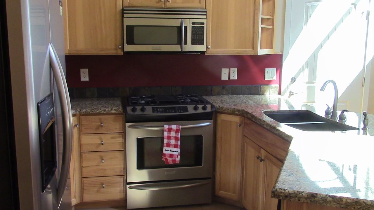 4201 NE Johns Ave - Photo 2 of 16