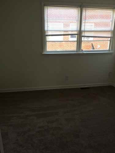 1823 Thomas St - Photo 3 of 10