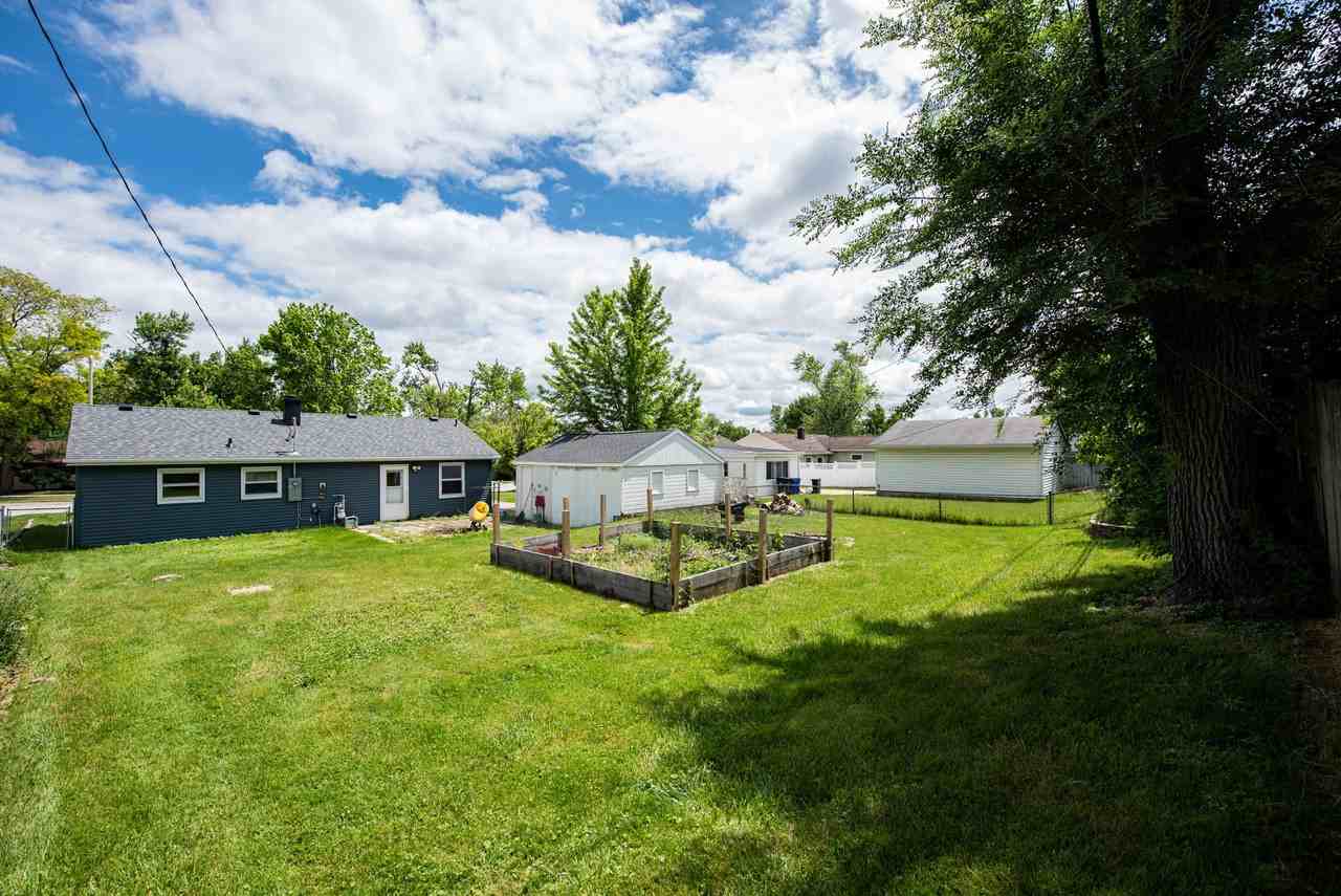 3711 Oakland Rd Ne - Photo 2 of 13