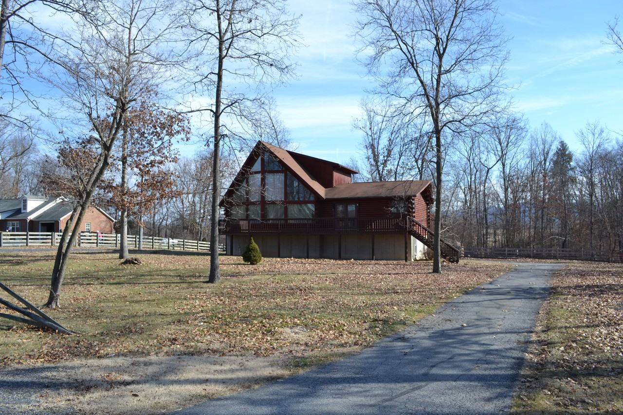 646 Steeles Fort Rd - Photo 3 of 23