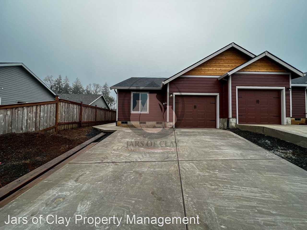 332- 342 NW Hope Ct - Photo 2 of 19