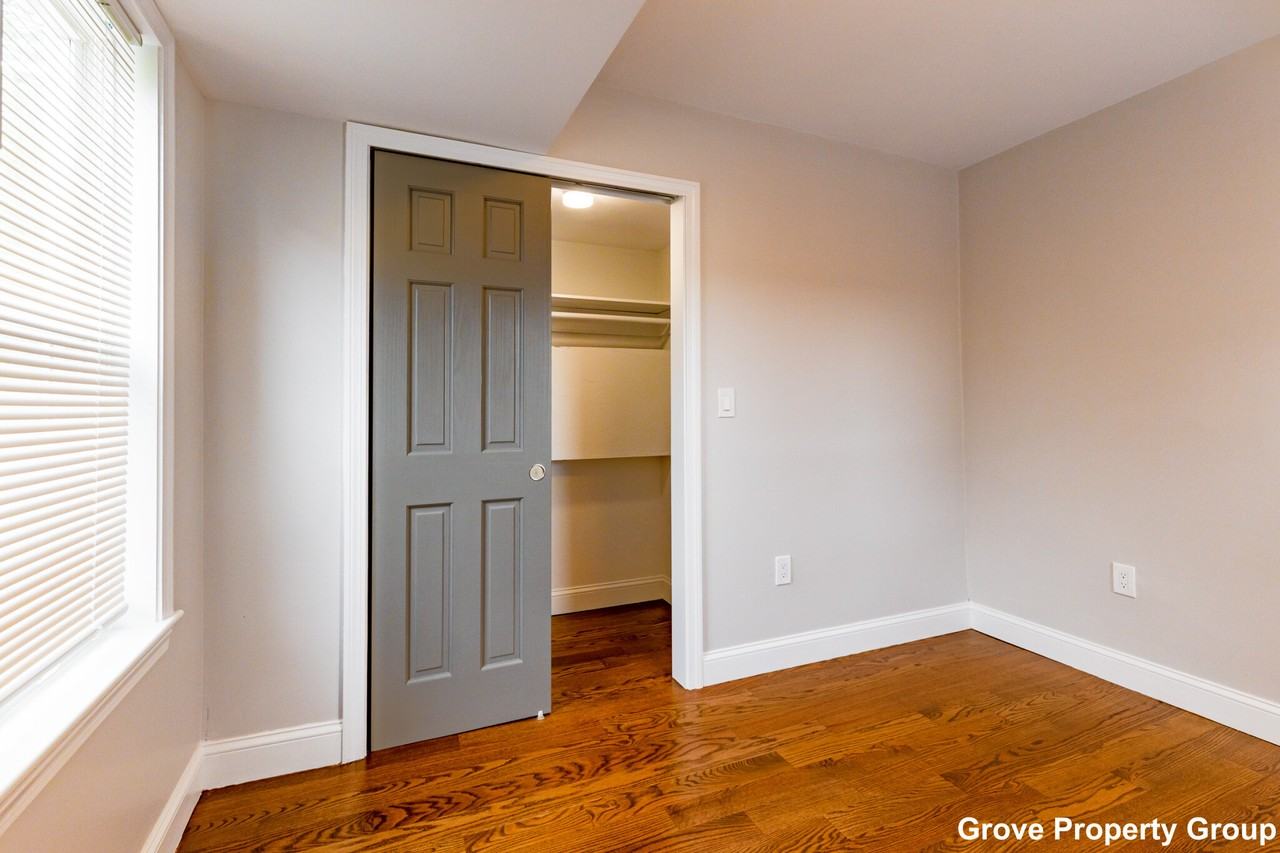 173 Emerson St #2 - Photo 3 of 19