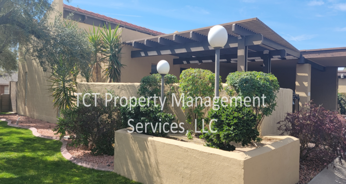 1149 E Rovey Ave - Photo 3 of 15