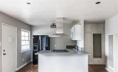 507 Avenida Victoria - Photo 2 of 7