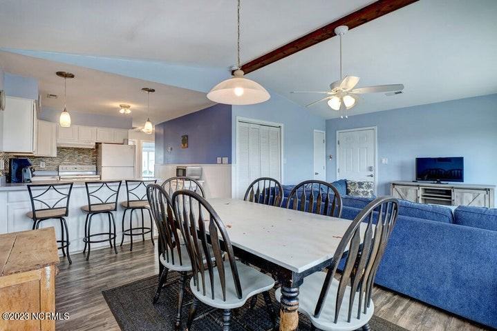 211 Coastal Drive - Photo 3 of 11