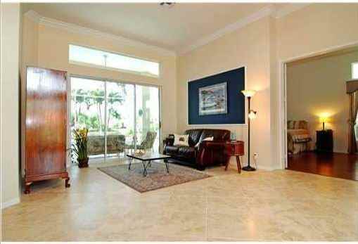 15776 Cypress Creek Ln - Photo 2 of 6