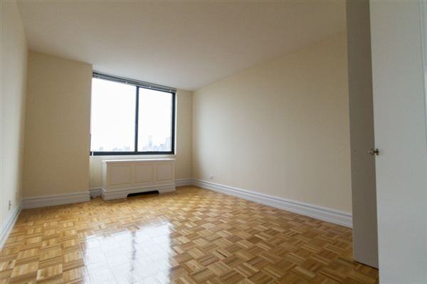 TOWER 67 - Photo 2 of 11