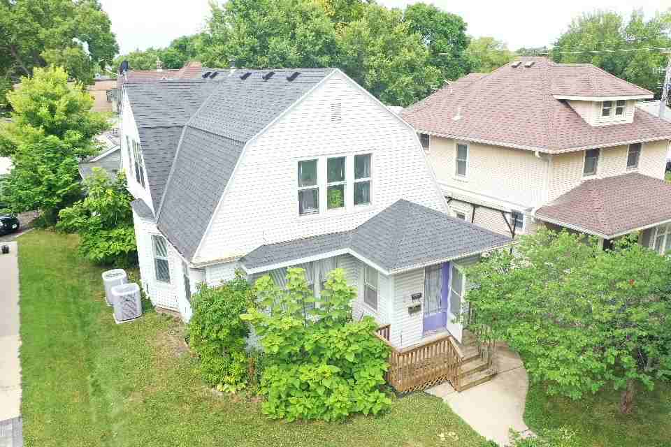 7 11th Ave Sw #2 - Photo 2 of 13