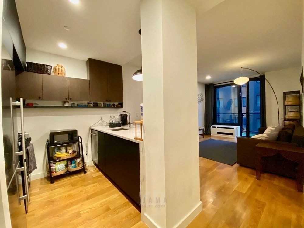 E 19th St #6B - Photo 4 of 15