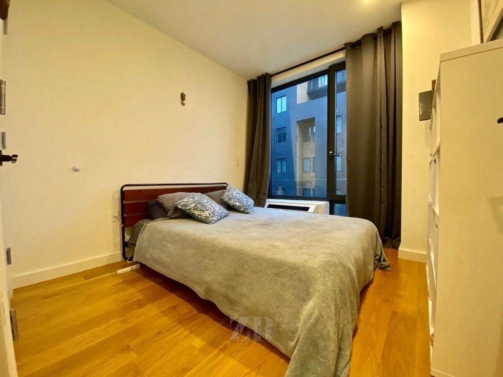 E 19th St #6B - Photo 5 of 15
