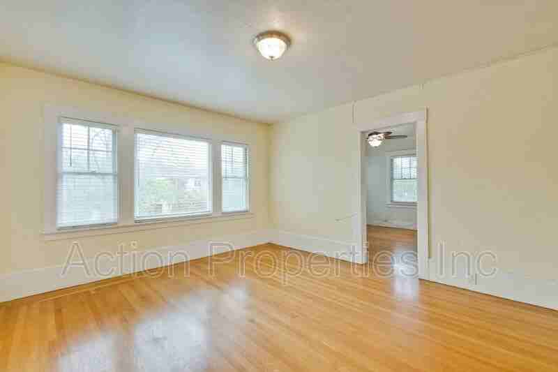 243 Everett Ave - Photo 3 of 21