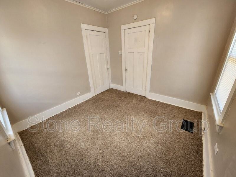 1716 N 12th St - Photo 6 of 8