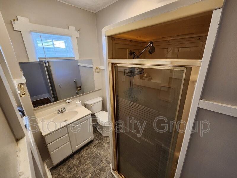1716 N 12th St - Photo 7 of 8