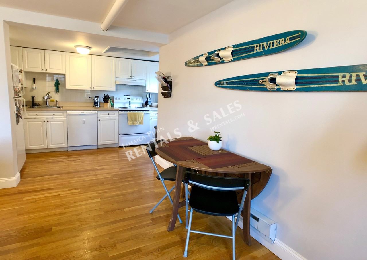 592 Centre St #1 - Photo 4 of 13