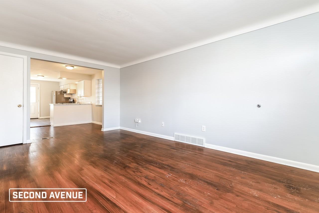 426 Gilmore Ave - Photo 5 of 21