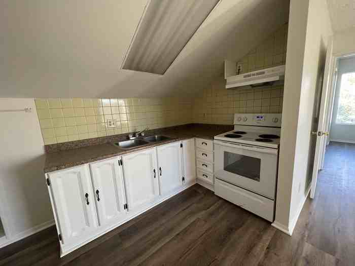 6187 Vanessa St - Photo 3 of 13