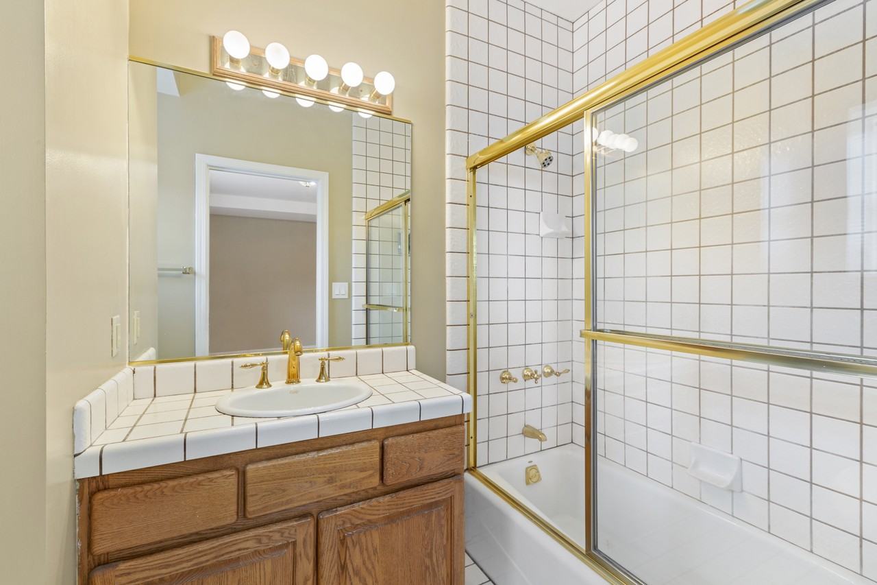 45 Botany Court - Photo 3 of 21