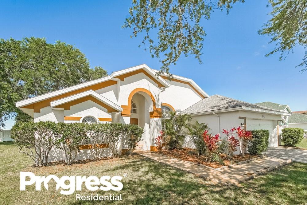 2843 Berkshire Cir - Photo 3 of 16