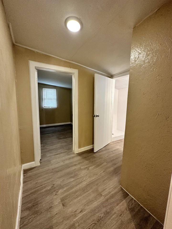 314 N Nueces #C - Photo 6 of 10