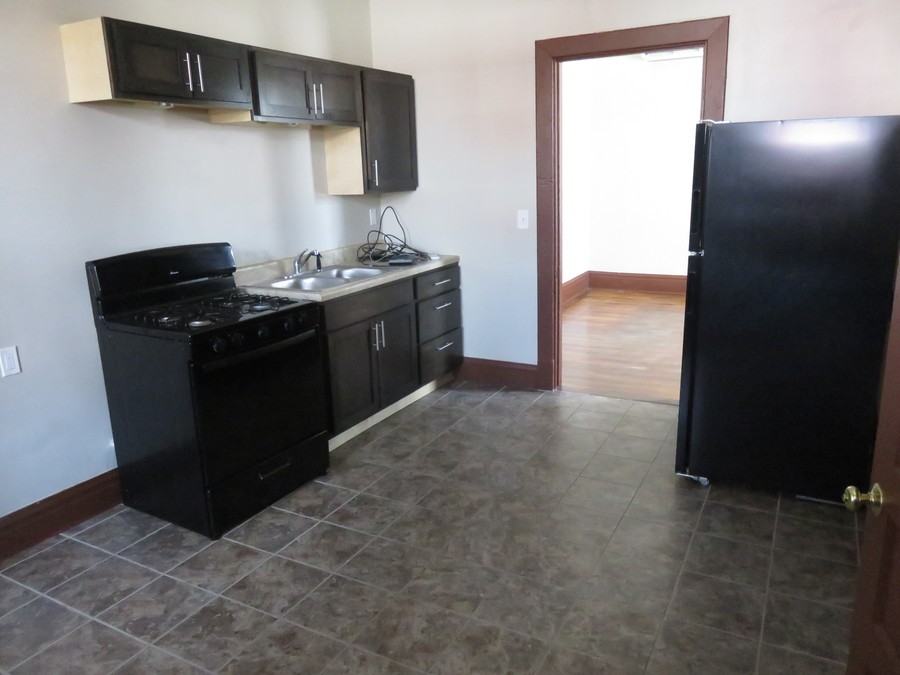 608 W 3rd St #4D
