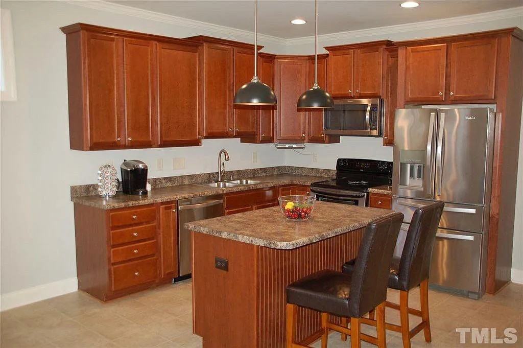 109 Windy Creek Lane - Photo 2 of 23