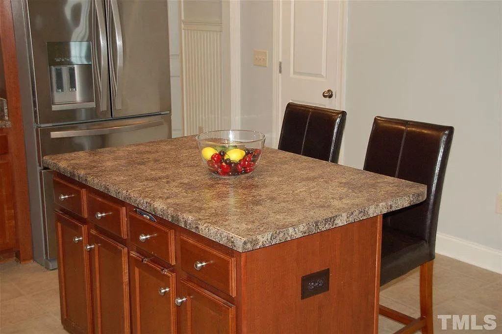 109 Windy Creek Lane - Photo 3 of 23