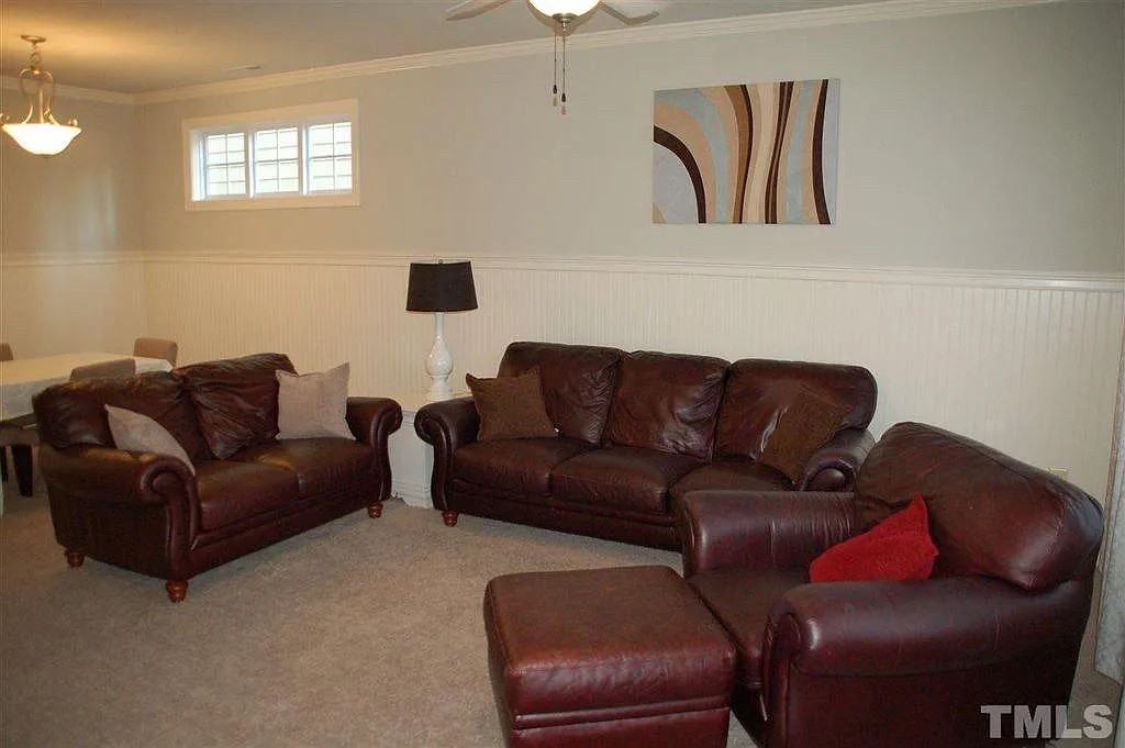 109 Windy Creek Lane - Photo 5 of 23