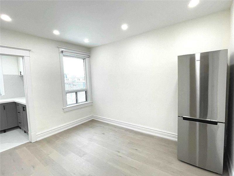 33 Strathmore Boulevard - Photo 3 of 27