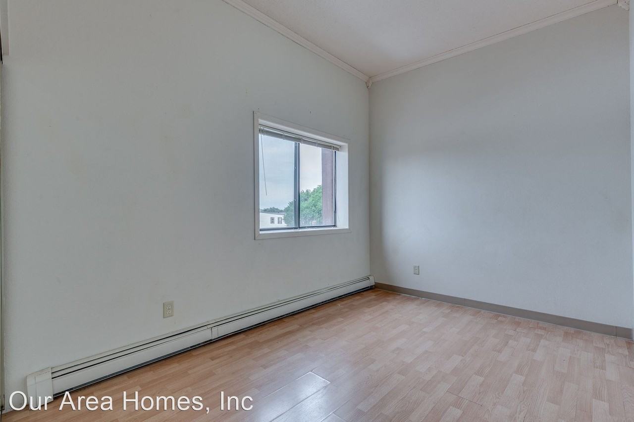 *123 RUM RIVER DR S - Photo 3 of 9