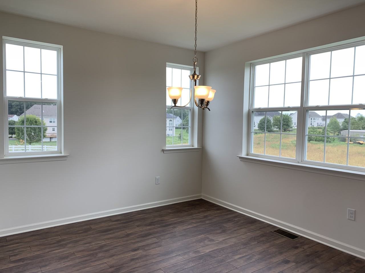 56 Kramer Ct - Photo 2 of 20