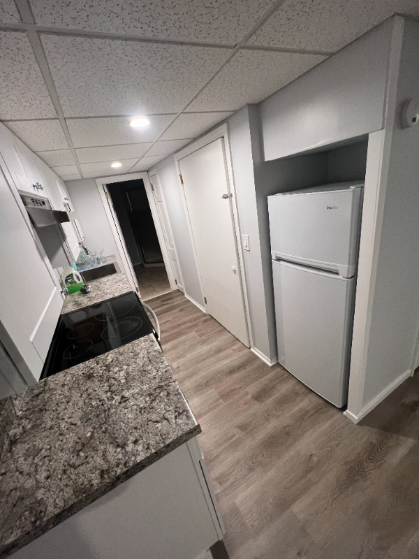 179 Longview Ave #B - Photo 2 of 11