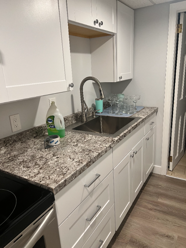 179 Longview Ave #B - Photo 3 of 11