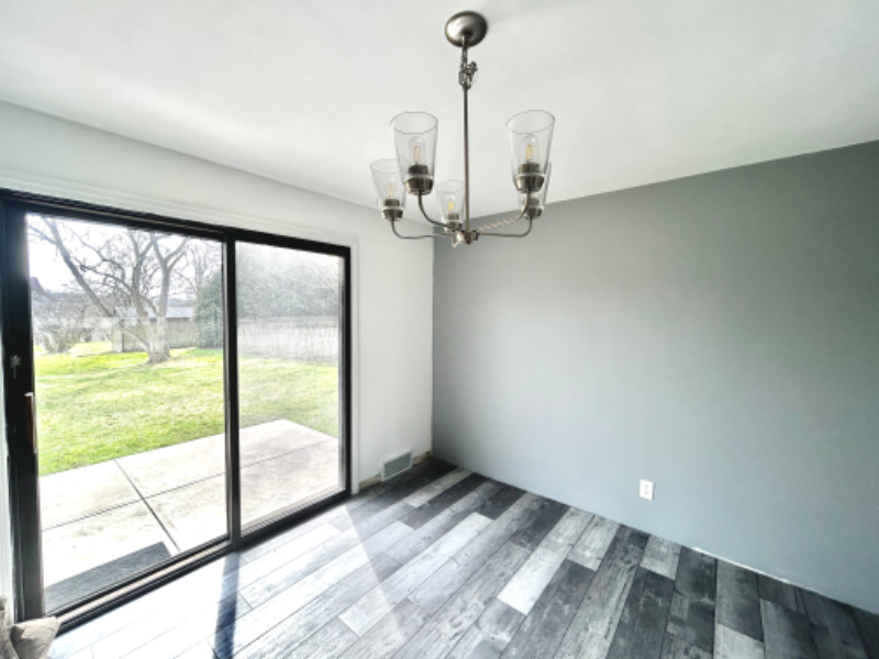 3728 Holly Springs Dr - Photo 3 of 9