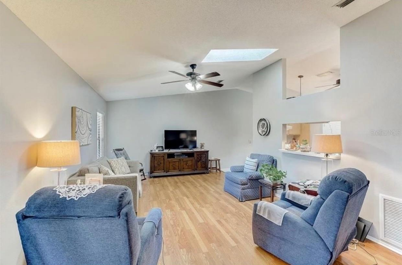 2462 Briar Oak Cir - Photo 3 of 25