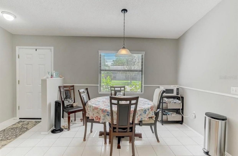 2462 Briar Oak Cir - Photo 5 of 25