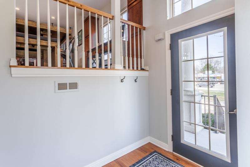 1520 Wayward Dr - Photo 3 of 44