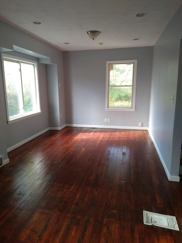 3704 E 118th St #1 - Photo 4 of 12