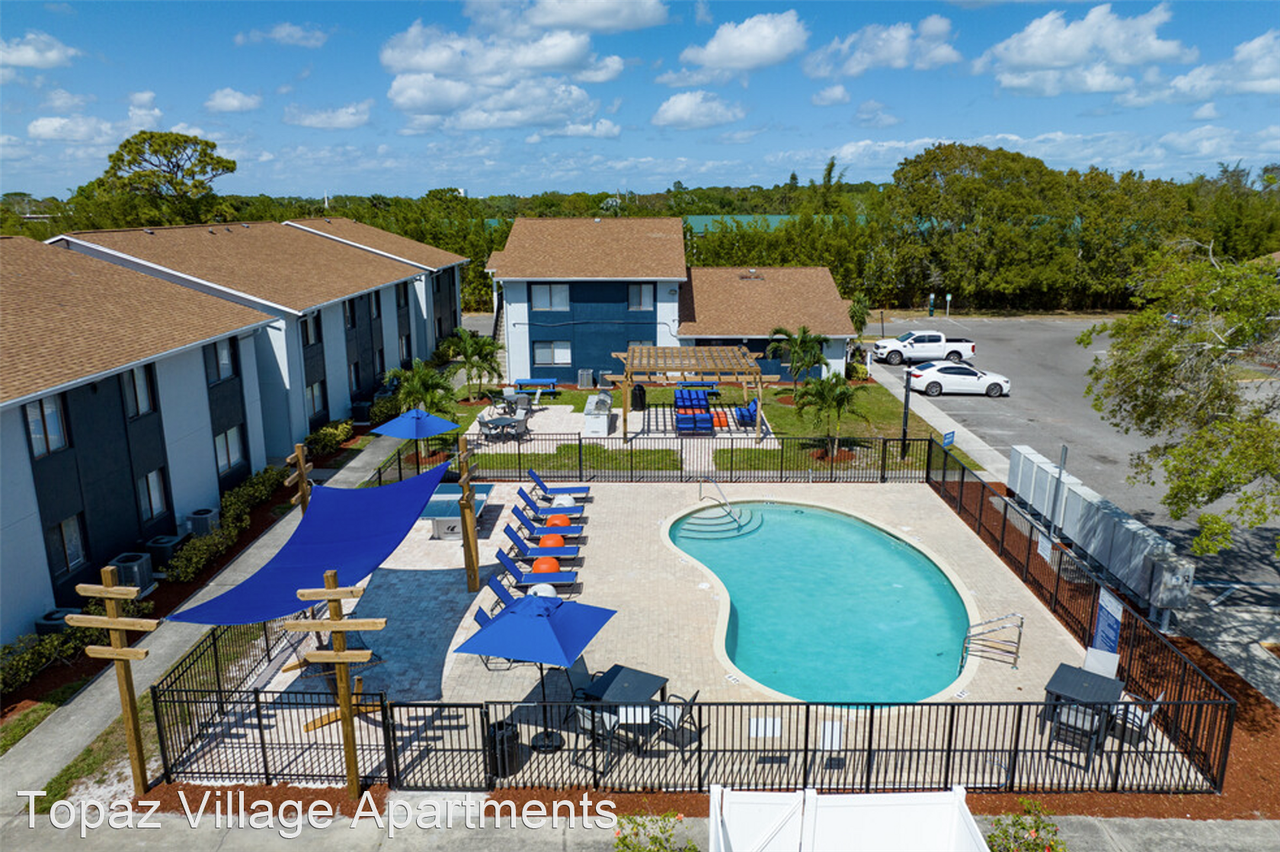 Topaz Village Apartments and Townhomes 100 E University Blvd 220